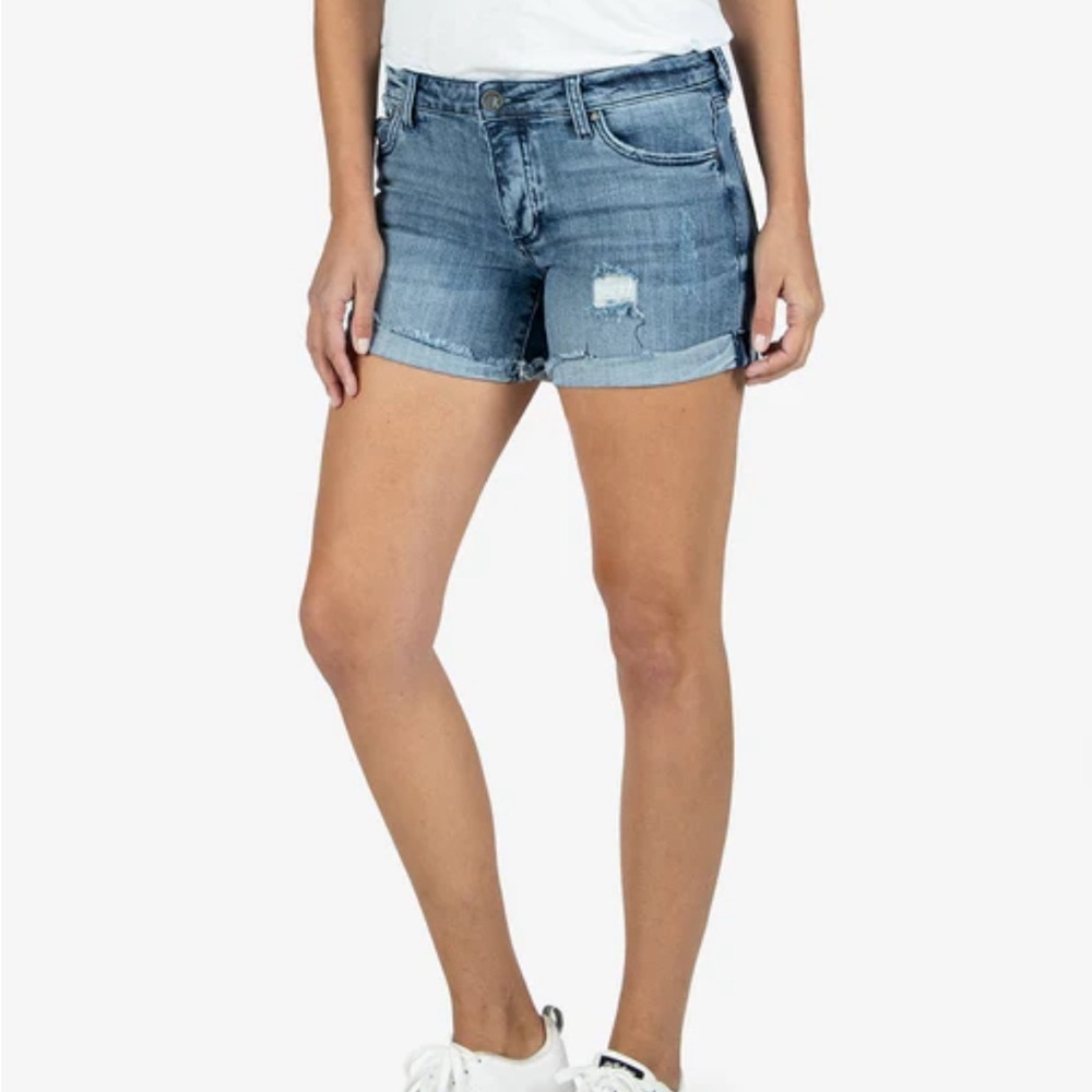 Kut from the Kloth Madeline Boyfriend Denim Plus Short 14 Casual Everyday Style
